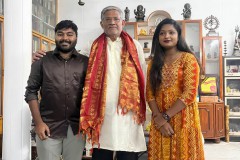 Veteran-Actor-Tanikella-Bharani-congratulated-Namaste-Setji-Team-2