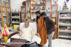 Veteran-Actor-Tanikella-Bharani-congratulated-Namaste-Setji-Team-3