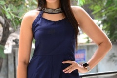 Viviya-Santh-New-photos-4