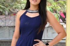 Viviya-Santh-New-photos-8