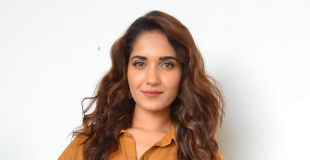 Ruhani Sharma new photos