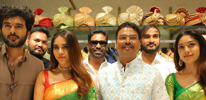 Anu Immanuel & Nabha Natasha & hero Siddharth Siddhu launch the Mall
