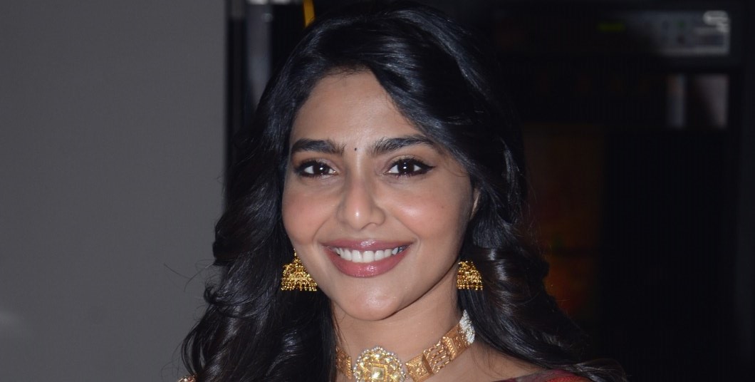 Heroine Aishwarya Lekshmi New Photos